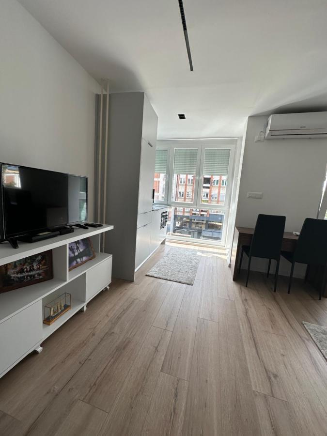 Studio Y Gjakova Екстер'єр фото