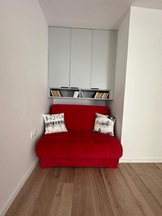 Studio Y Gjakova Екстер'єр фото